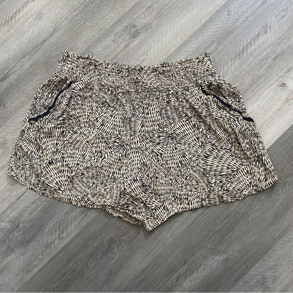 Three Dots Shorts XXL Stretch Elastic Waistband Flowy Rayon Vacation - Picture 2 of 9